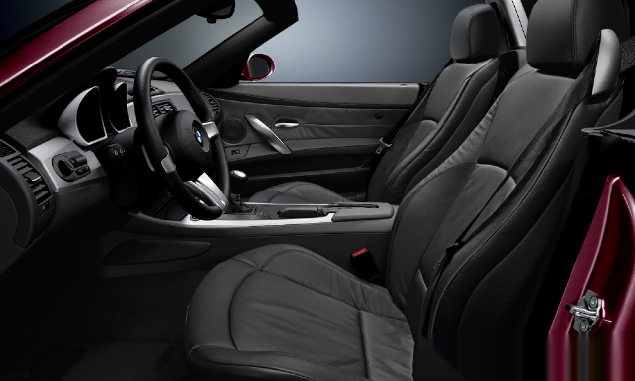Interior of 2003 BMW Z4 3.0i (E85), VIN WBABT51030LS61372