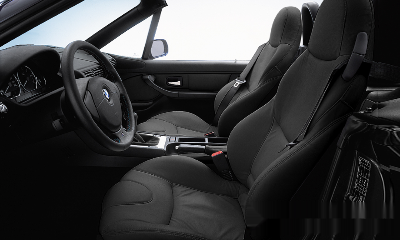 Interior of BMW Z3 3.0 (E36 (7)), VIN WBACN51040LJ28117