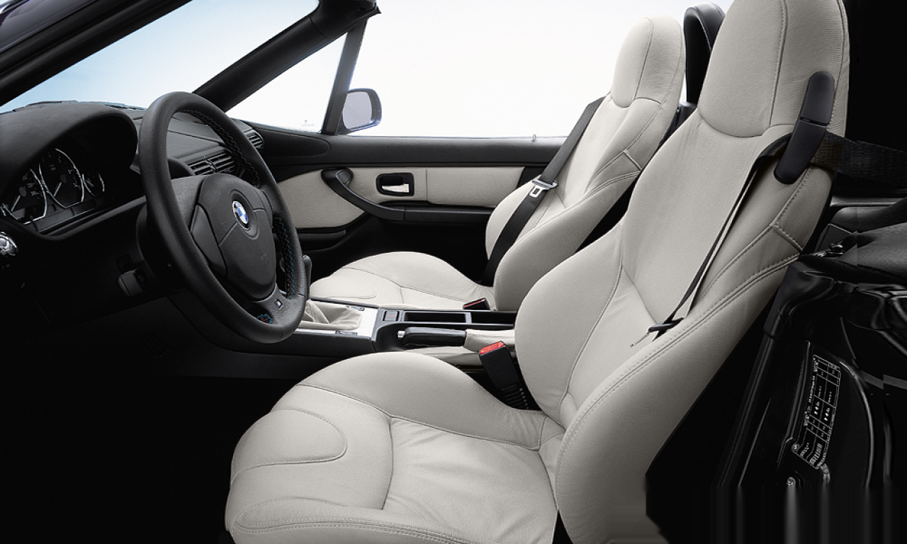 Interior of BMW Z3 3.0 (E36 (7)), VIN WBACN51070LL20809