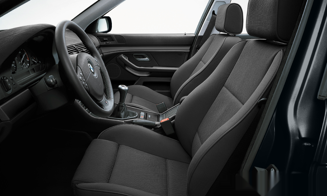 Interior of BMW 530d (E39), VIN WBADL71000GV11261
