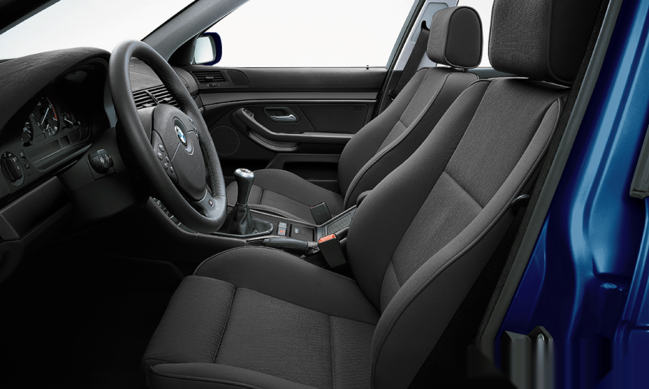 Interior of BMW 530d (E39), VIN WBADL71090GV15972