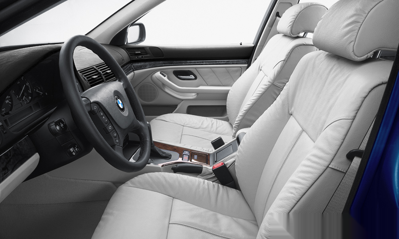 Interior of 2001 BMW 530d (E39), VIN WBADL81000GX53389
