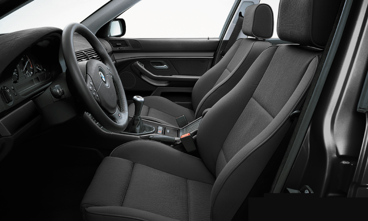Interior of BMW 530d (E39 (2)), VIN WBADP81050GW42261