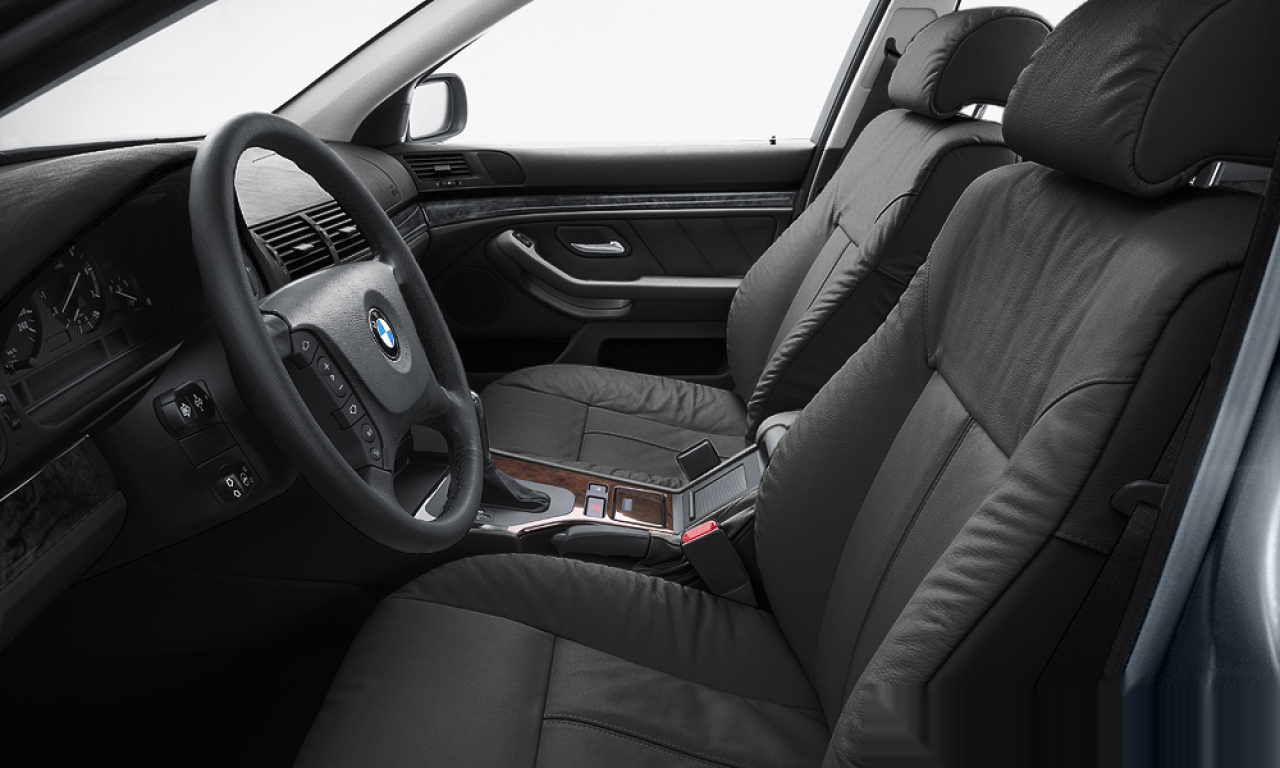 Interior of BMW 530d (E39 (2)), VIN WBADP810X0GS93887