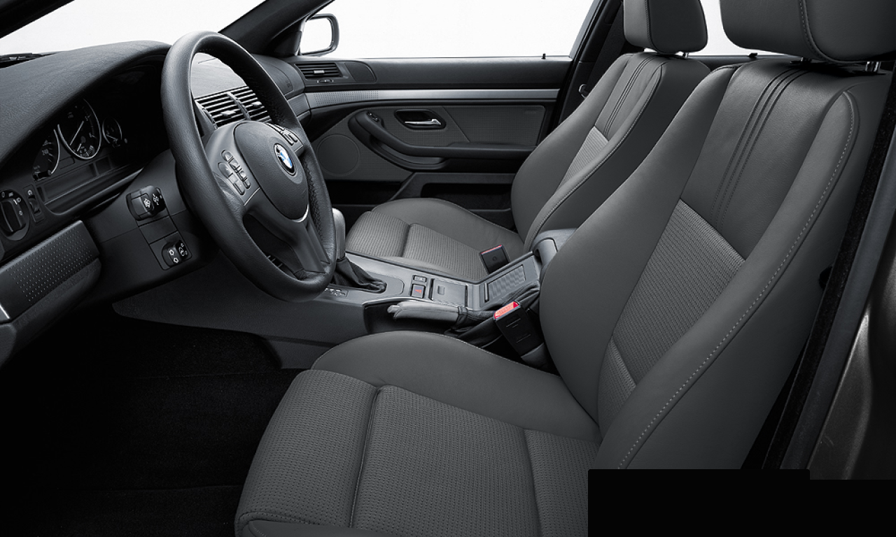Interior of BMW 520I (E39), VIN WBADT11030GY61433