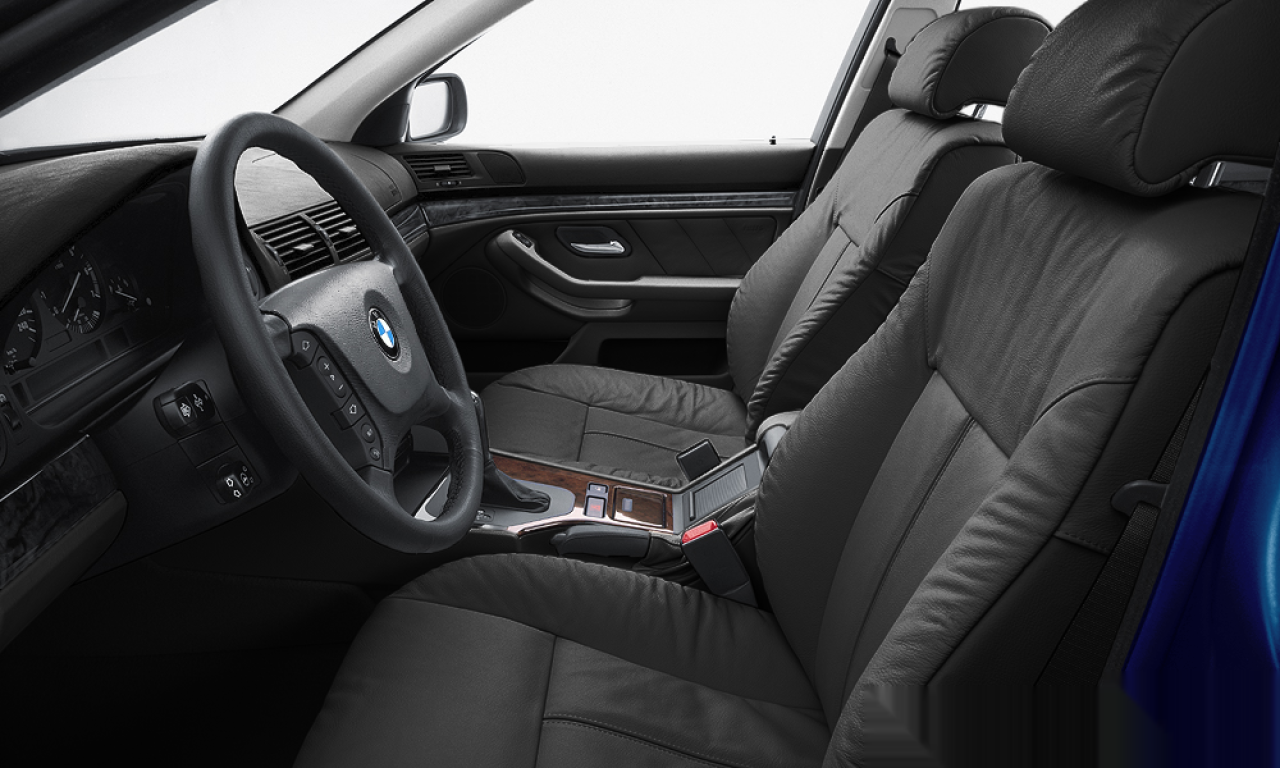 Interior of BMW 525I (E39), VIN WBADT31010GN70036