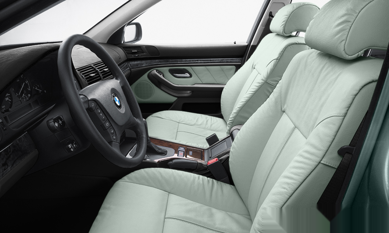 Interior of 2001 BMW 525I (E39), VIN WBADT41040G001168
