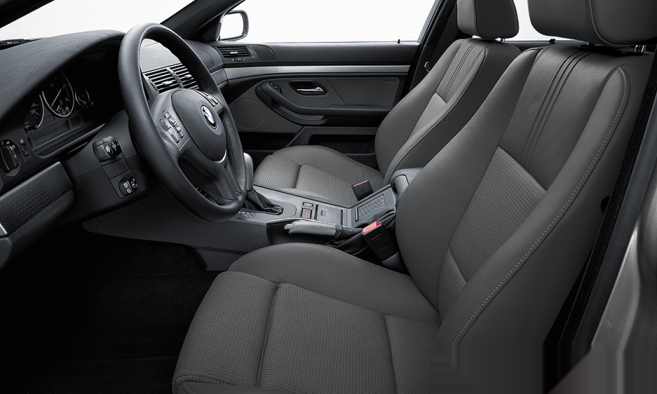 Interior of 2002 BMW 525I (E39), VIN WBADT41070G002671