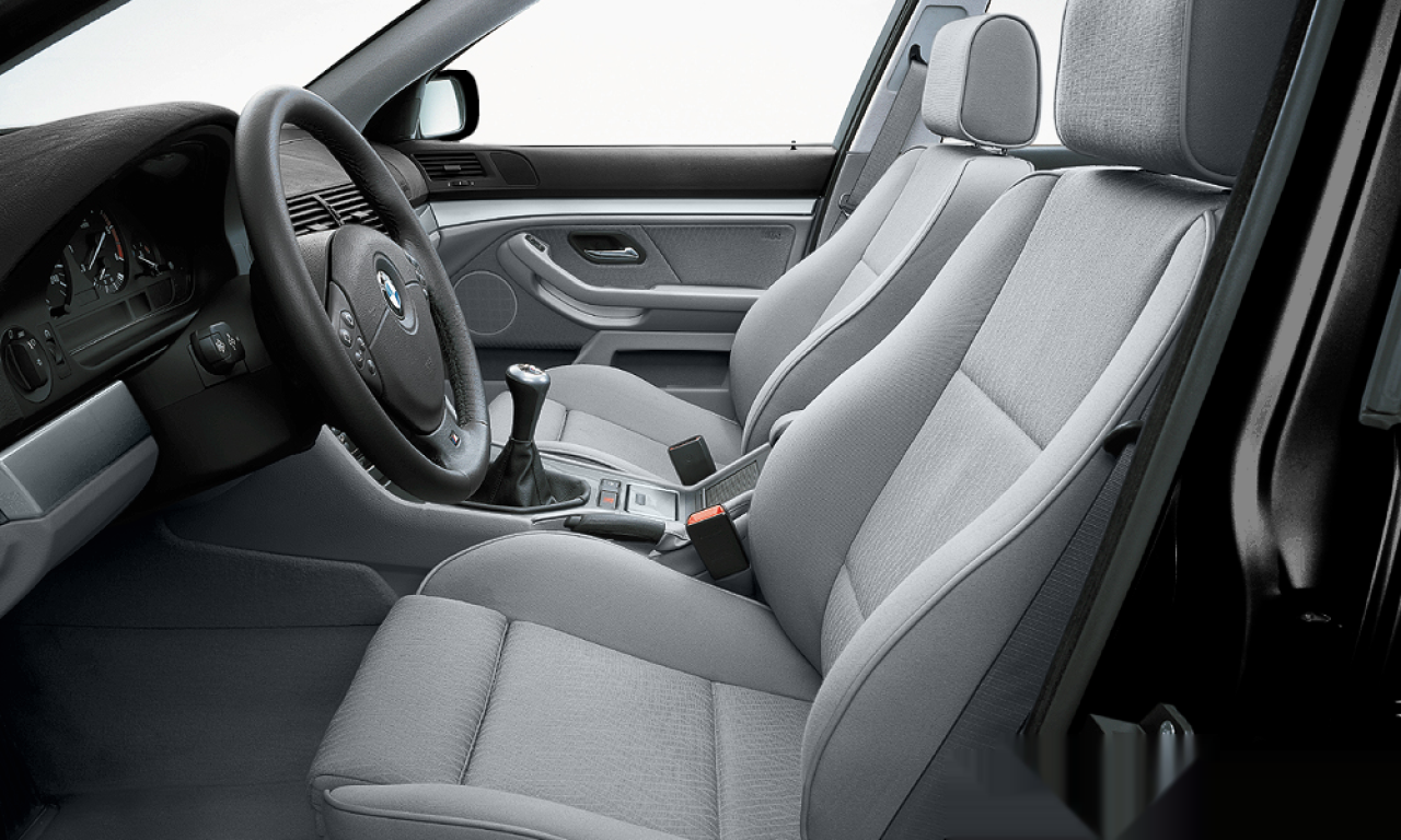 Interior of 2001 BMW 525I (E39), VIN WBADT41080G000301