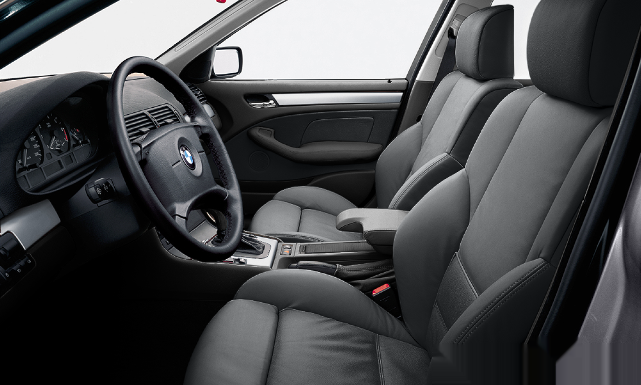 Interior of 2000 BMW 330d (E46 (4FL)), VIN WBAED91020FM75589
