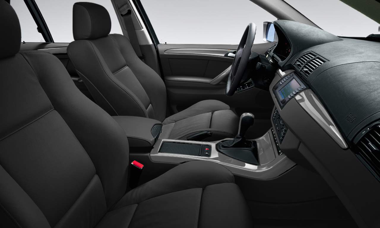 Interior of 2003 BMW X5 3.0i (E53), VIN WBAFA11040LT50030