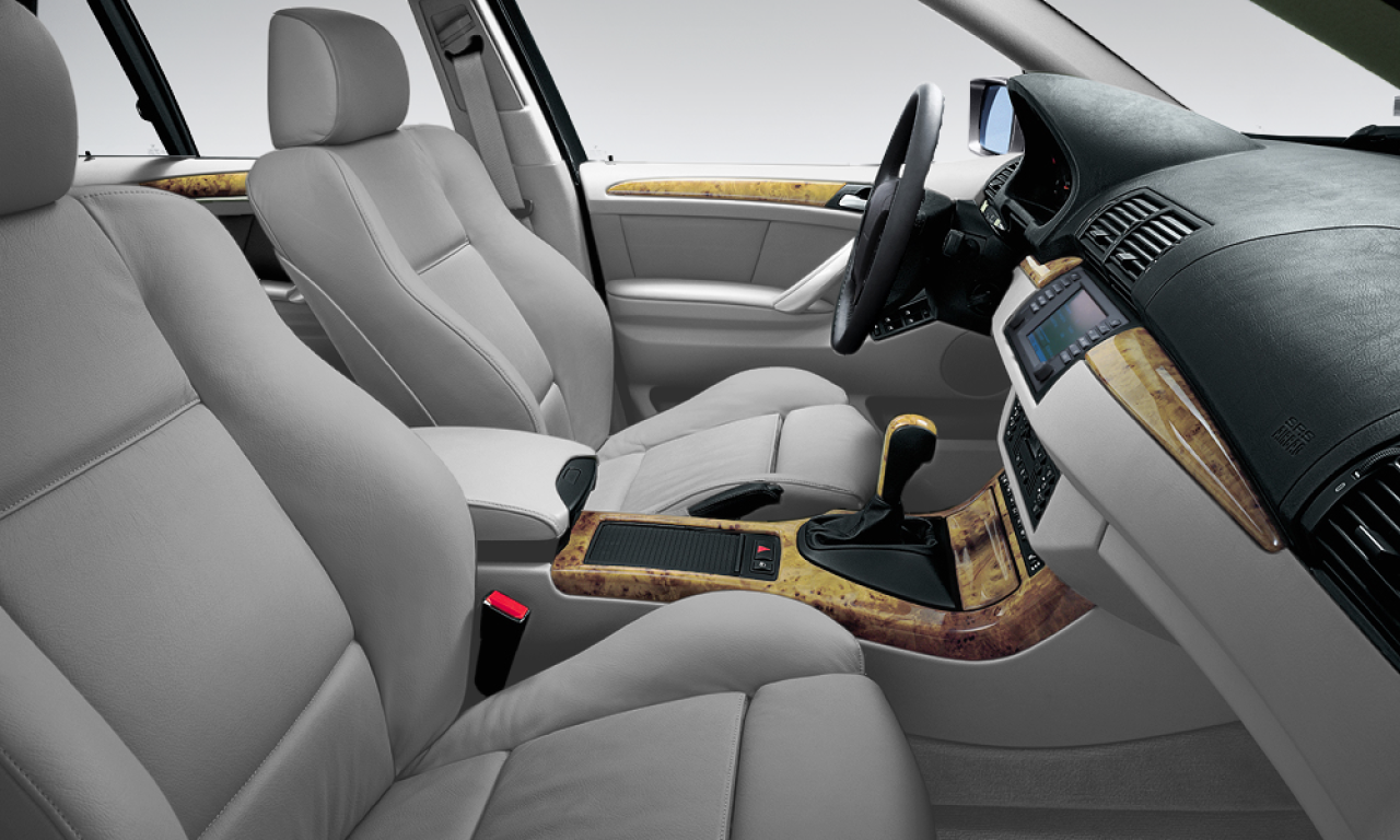 Interior of 2004 BMW X5 3.0d (E53), VIN WBAFB71000LV65212