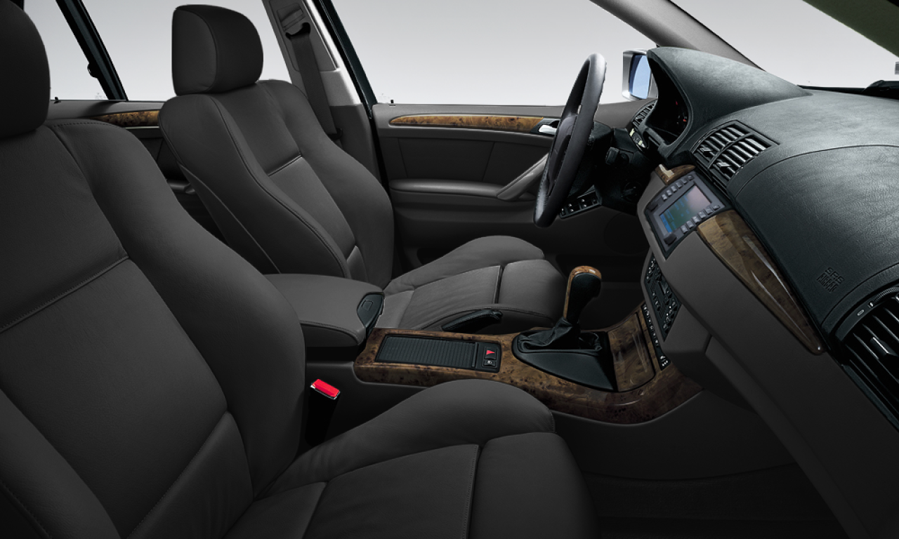 Interior of BMW X5 3.0d (E53), VIN WBAFB71080LV49467