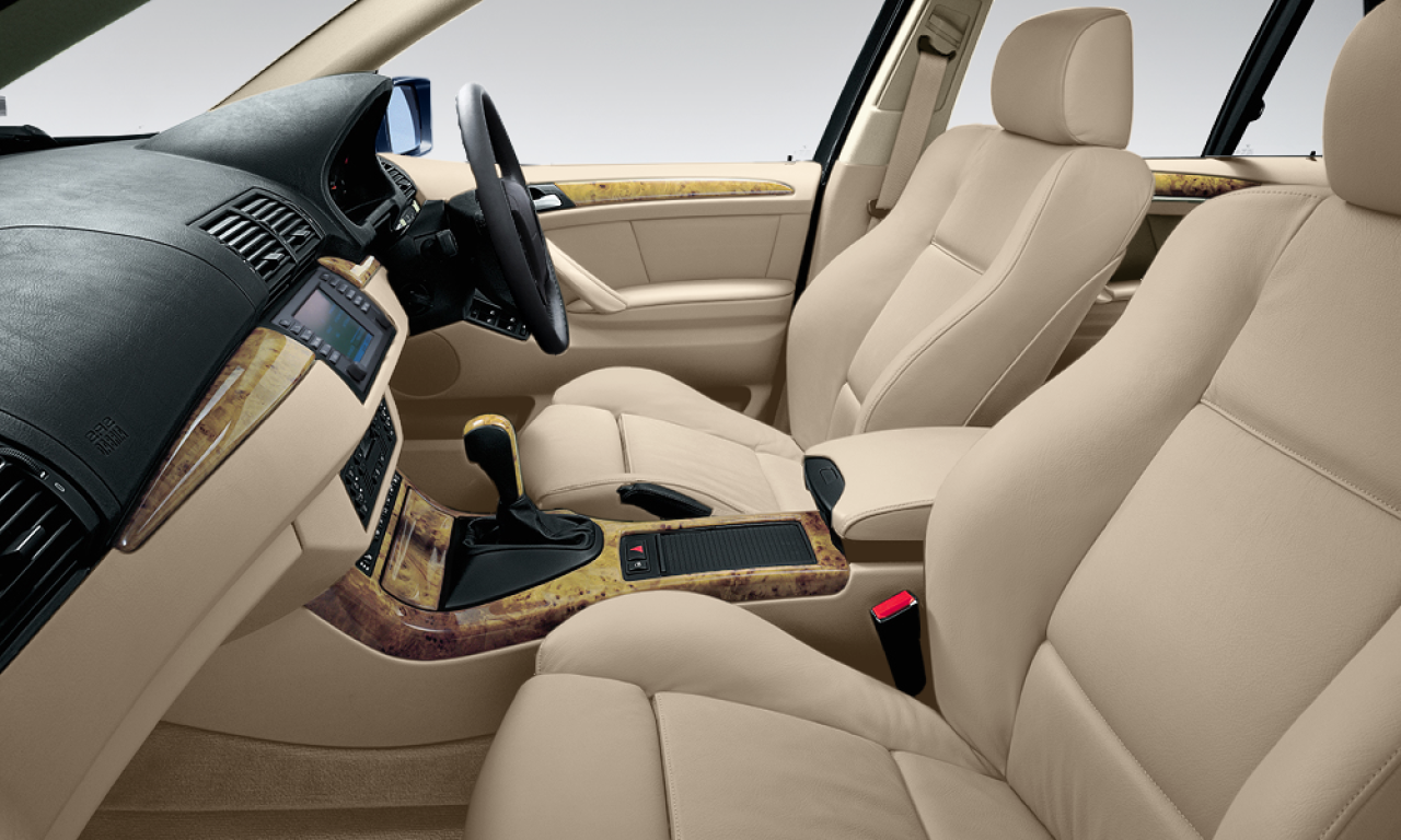 Interior of 2000 BMW X5 3.0d (E53), VIN WBAFB72080LY97381