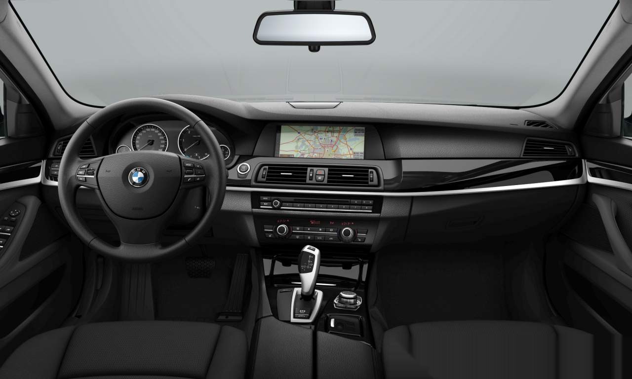 Interior of BMW 520d (Sedan (4 Doors)), VIN WBAFW11040C642536