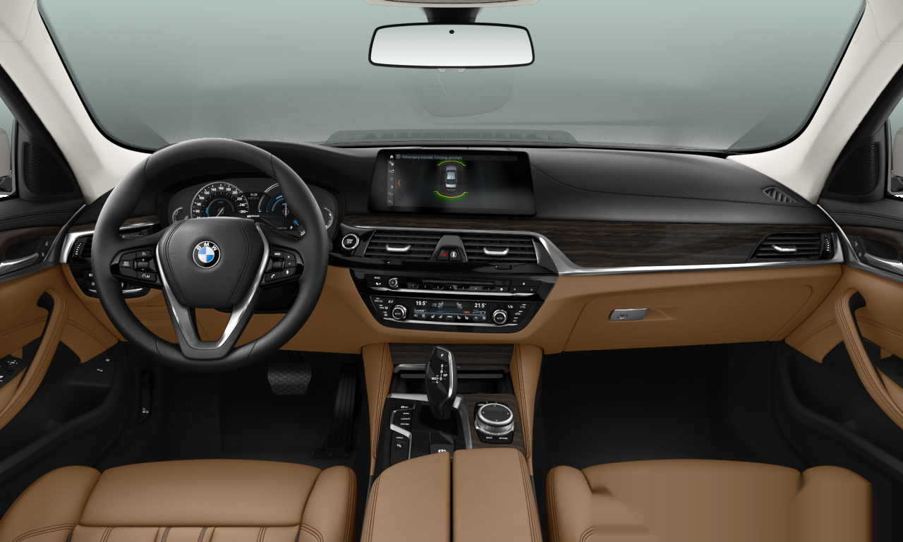 Interior of 2018 BMW 530e iPerformance (G30), VIN WBAJA91080B305297