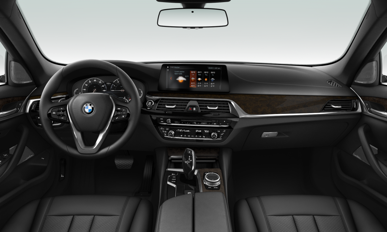 Interior of BMW 540i (G30), VIN WBAJE5C36HG914083