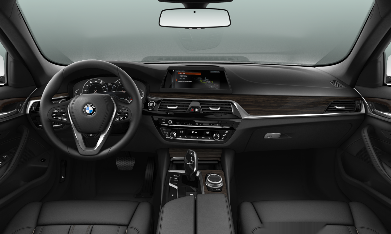 Interior of BMW 540i xDrive (G30), VIN WBAJE7C50KWW27364