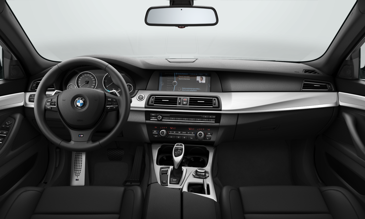 Interior of BMW 530d (F11), VIN WBAMX52090C451883