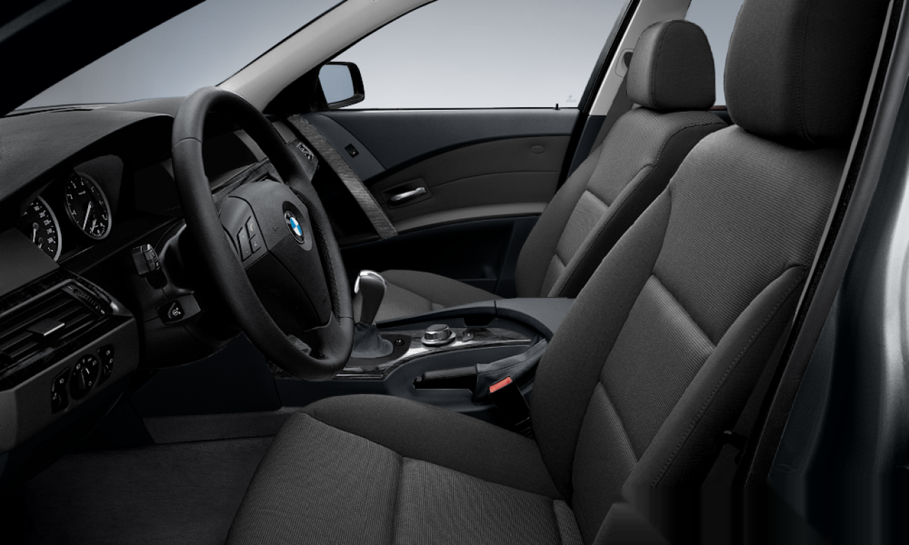 Interior of BMW 520I (E60), VIN WBANA310X0B158169