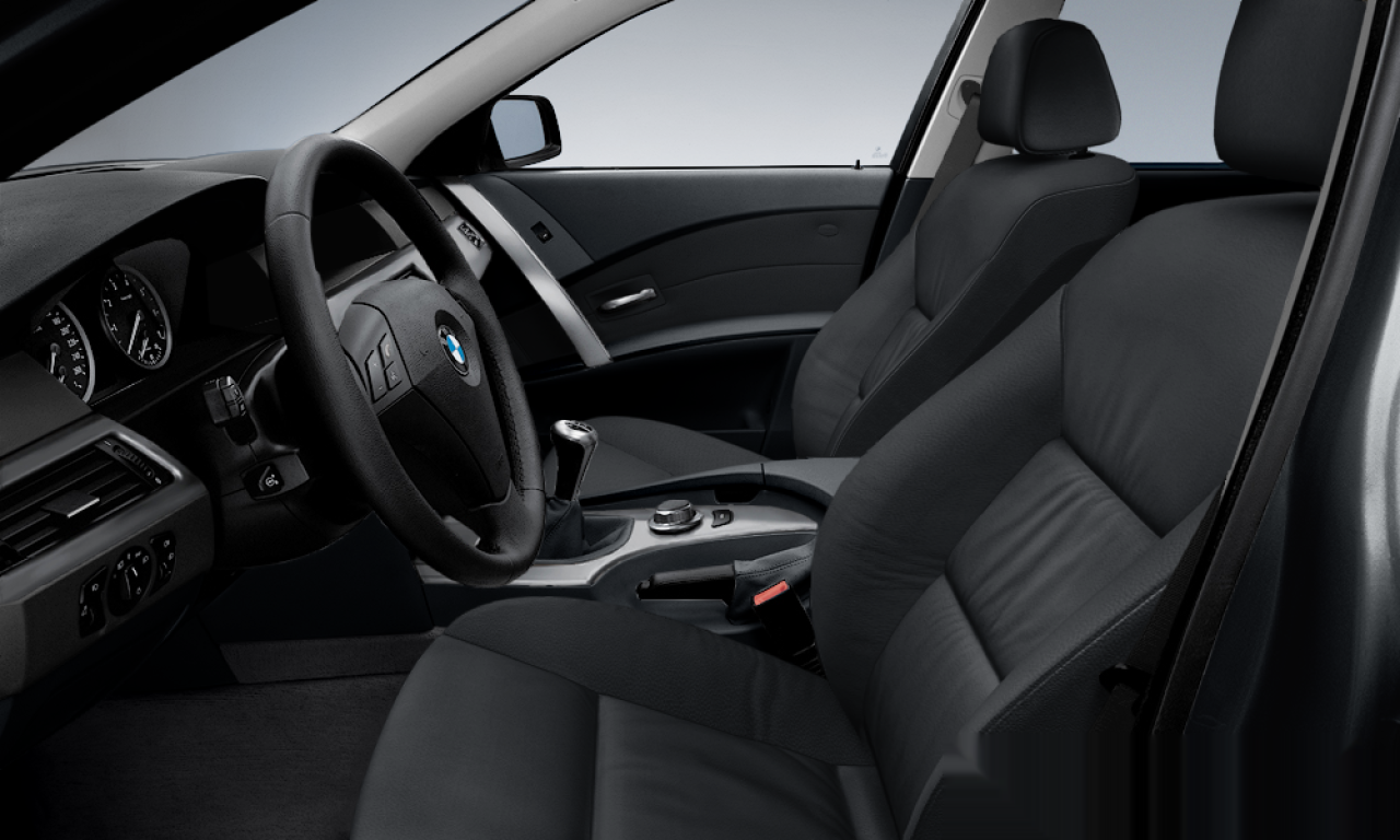 Interior of BMW 520d (E60), VIN WBANC31030CP56026