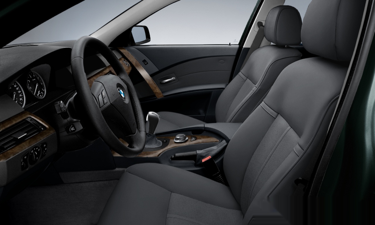 Interior of BMW 525d (E60), VIN WBANC51060CN37489