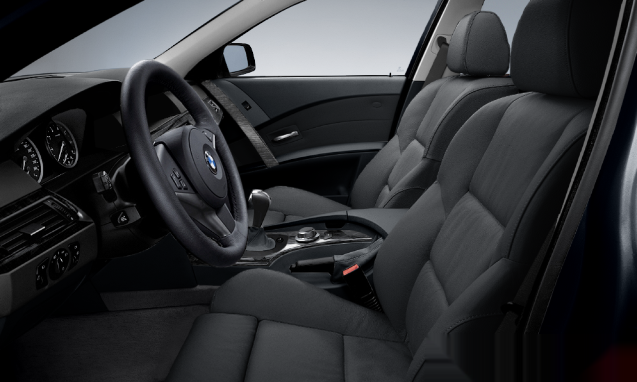 Interior of BMW 530d (E60), VIN WBANC71000B635158