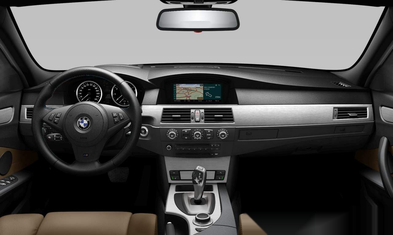 Interior of BMW 530i (Sedan (4 Doors)), VIN WBAND71070CS88161