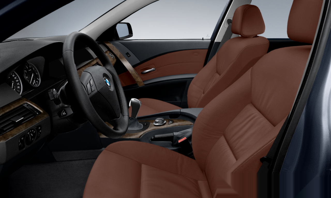 Interior of 2005 BMW 523i (E60), VIN WBANE31040B951259