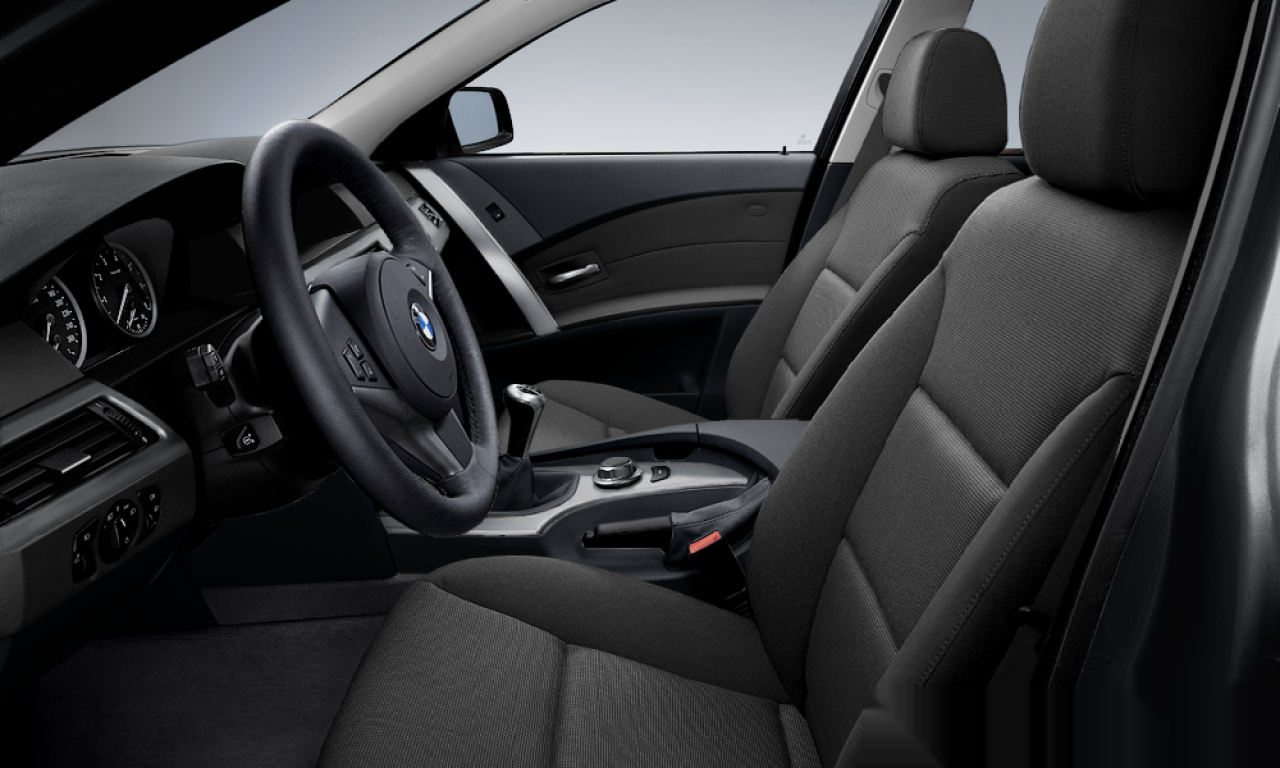 Interior of 2005 BMW 523i (E60), VIN WBANE31080B926297
