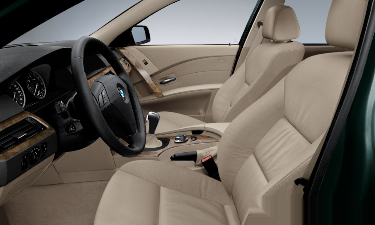 Interior of BMW 530i (E60), VIN WBANE71060CM01210
