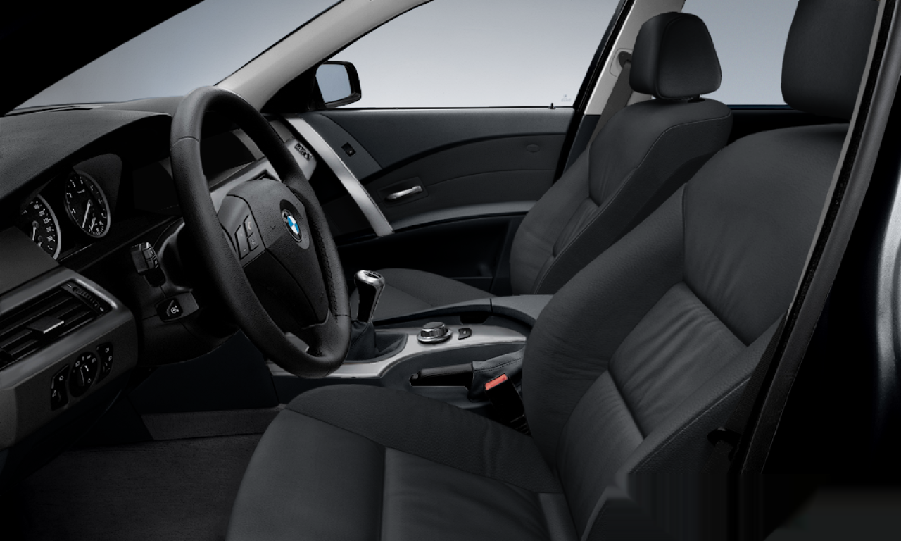 Interior of BMW 530xi (E60), VIN WBANF71020CC75279