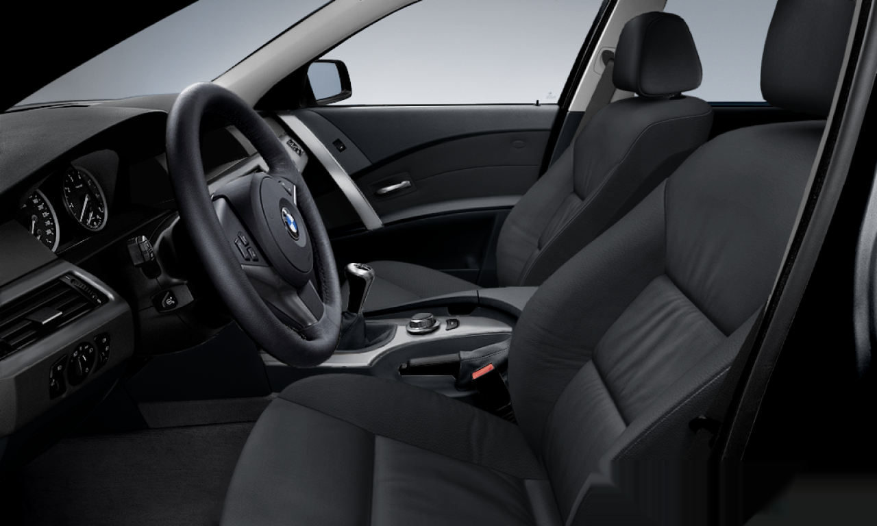 Interior of BMW 525d (E61), VIN WBANJ51040B412812