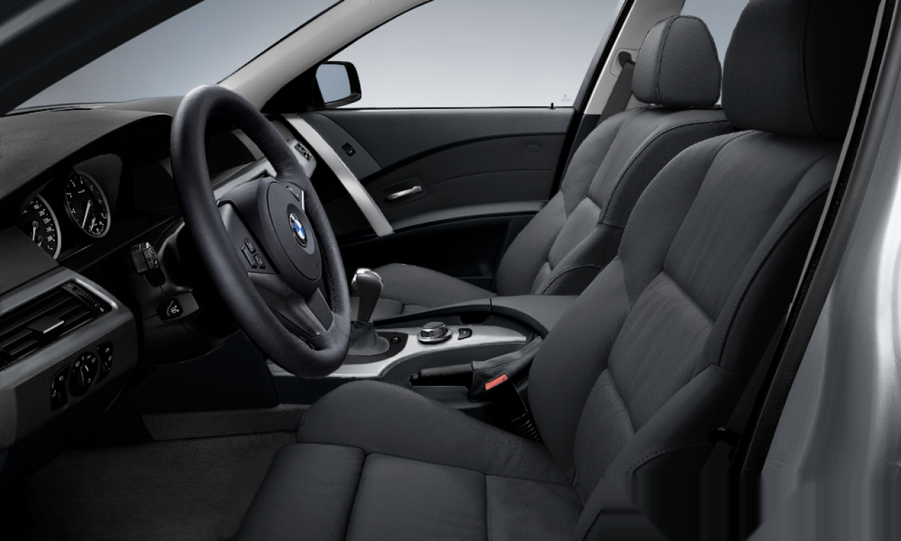 Interior of BMW 525d (E61), VIN WBANJ51070CV07293