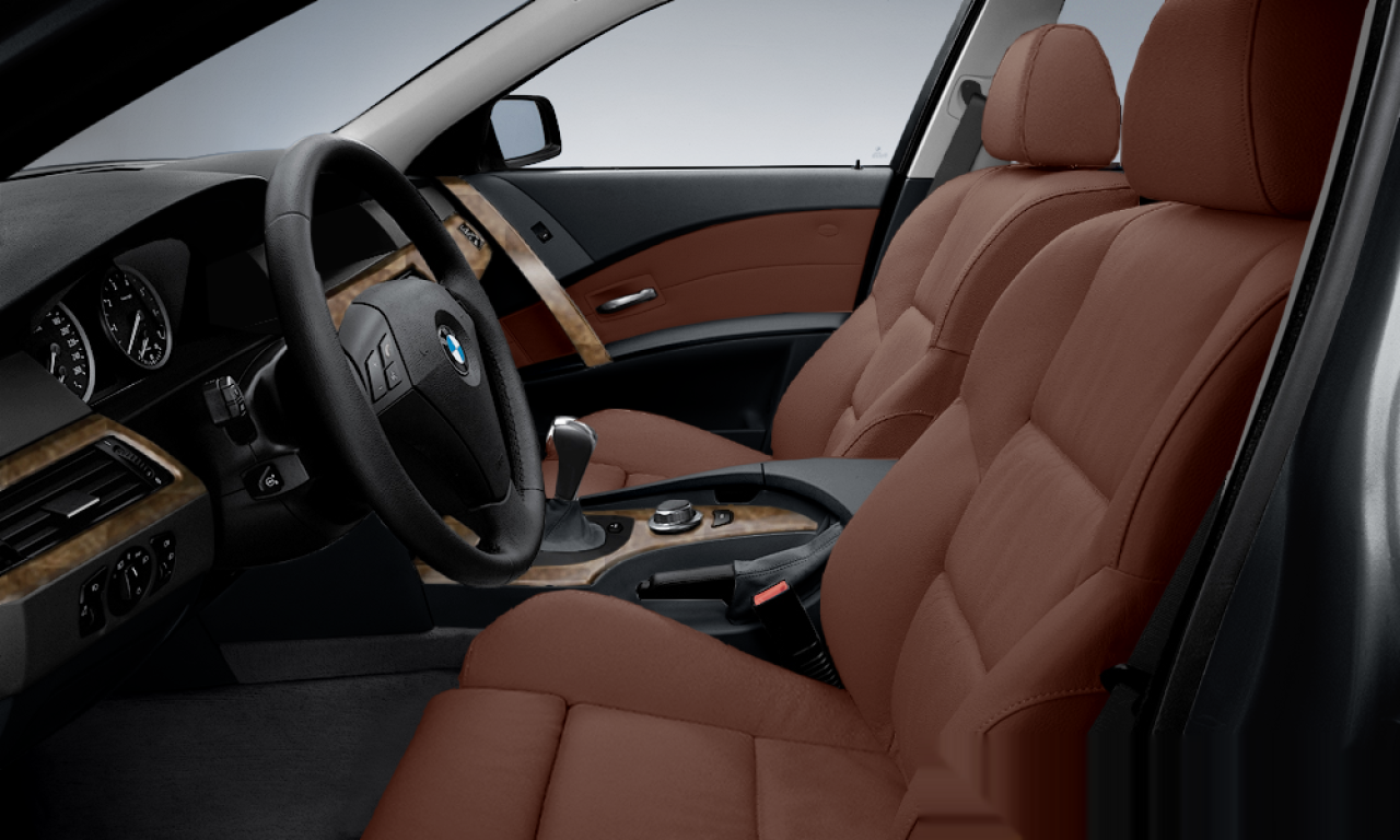 Interior of BMW 525d (E61), VIN WBANJ510X0B435723