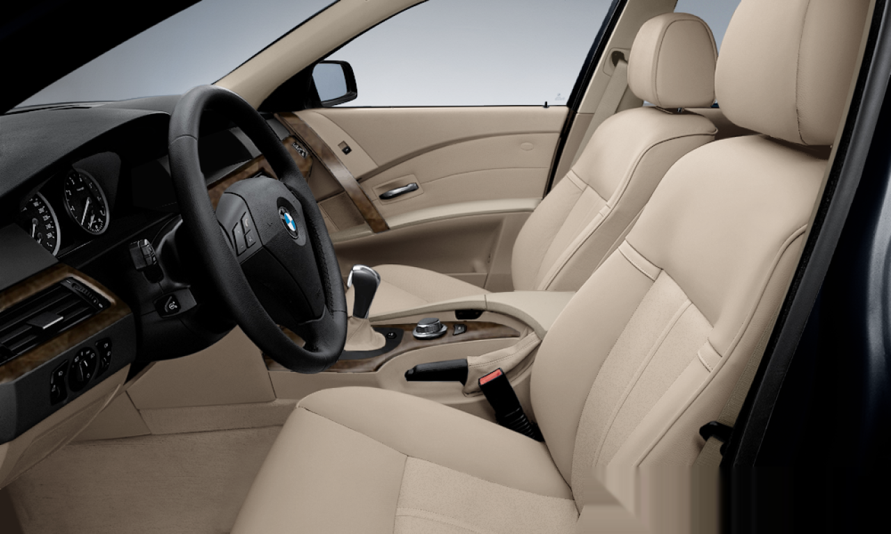 Interior of 2004 BMW 530d (E61), VIN WBANJ71005CR12141