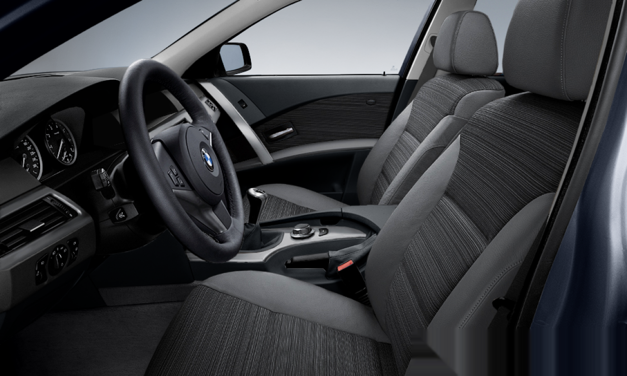 Interior of BMW 530d (E61), VIN WBANJ71080B462219