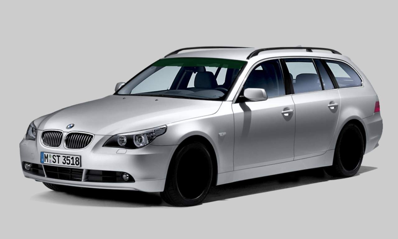 Exterior of BMW 525i (Touring (5 Doors)), VIN WBANL52060CF36635