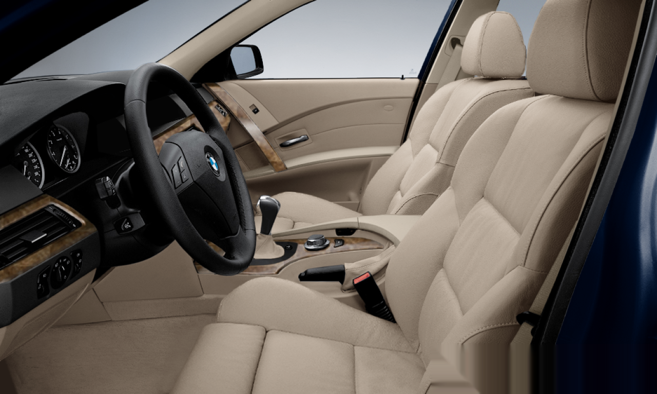 Interior of BMW 530xd (E60), VIN WBANM71050CP17653