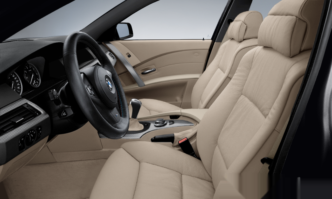 Interior of BMW 530xd (E60), VIN WBANM71070CP18030