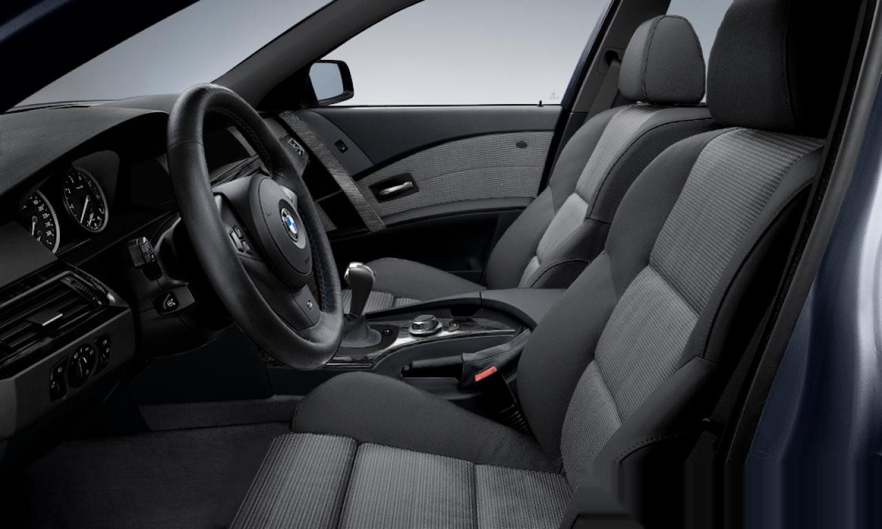 Interior of BMW 530xi (E61), VIN WBANN71080CC68078