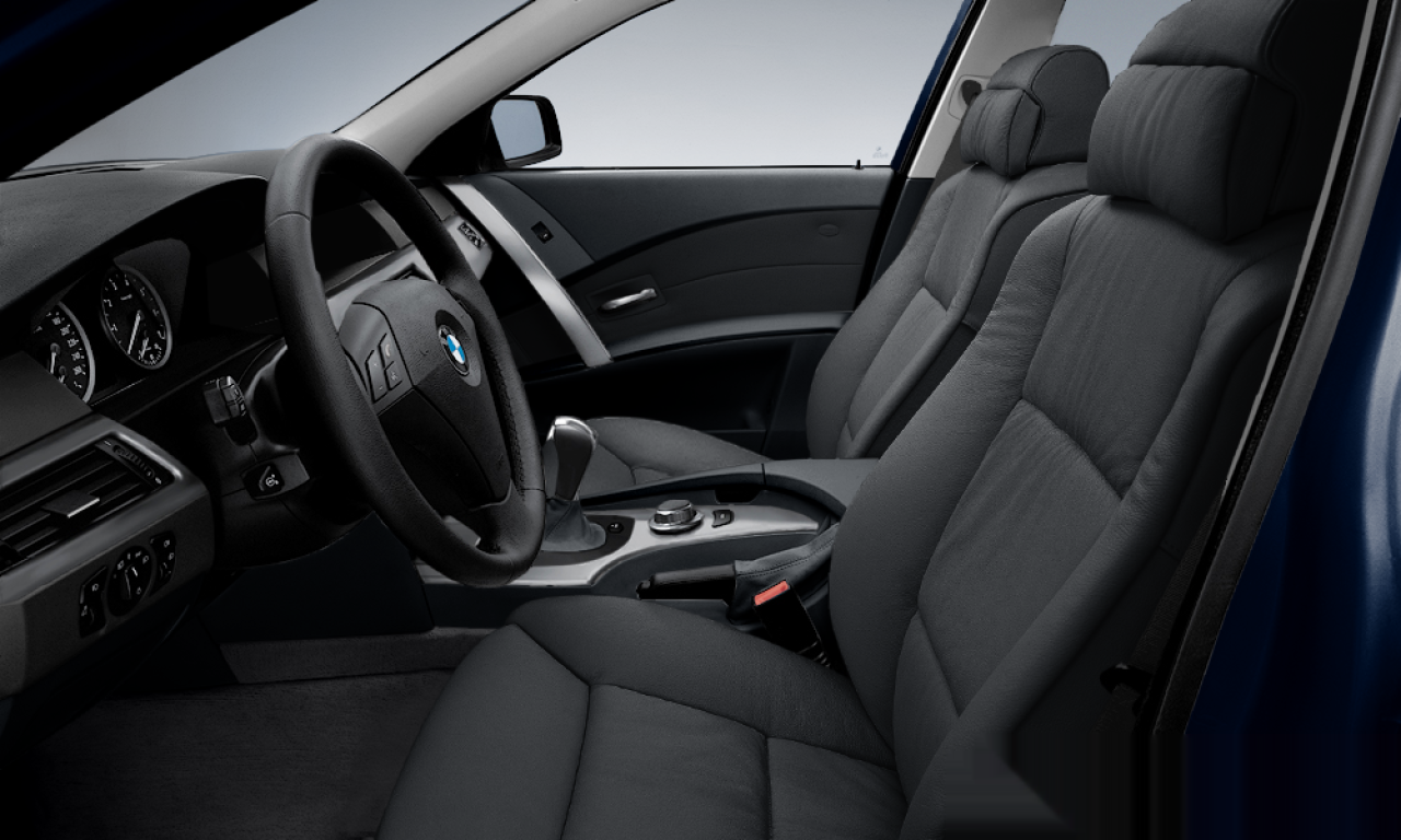 Interior of BMW 530d (E61), VIN WBANS71070CP35836