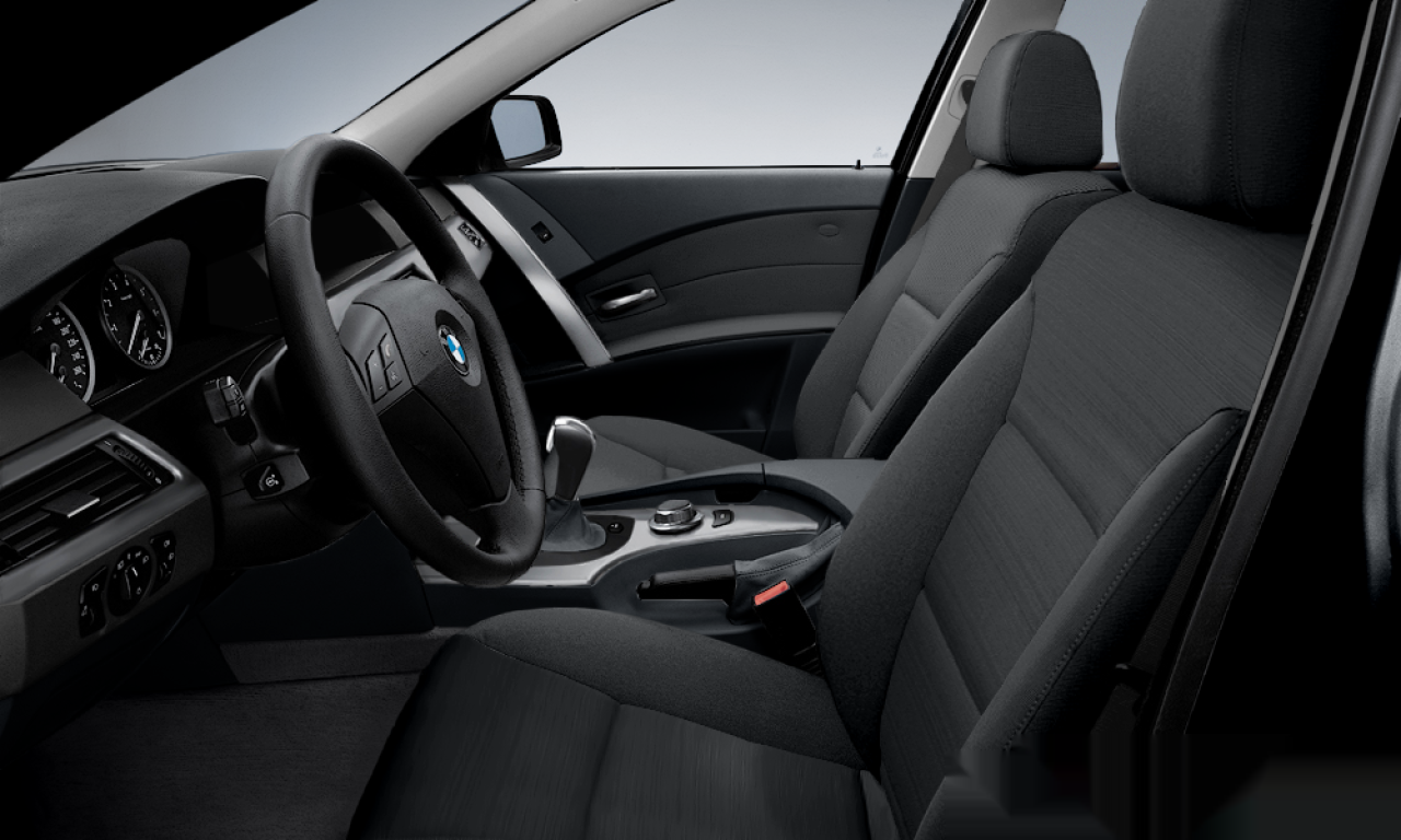 Interior of BMW 530d (E61), VIN WBANS71080CP29835