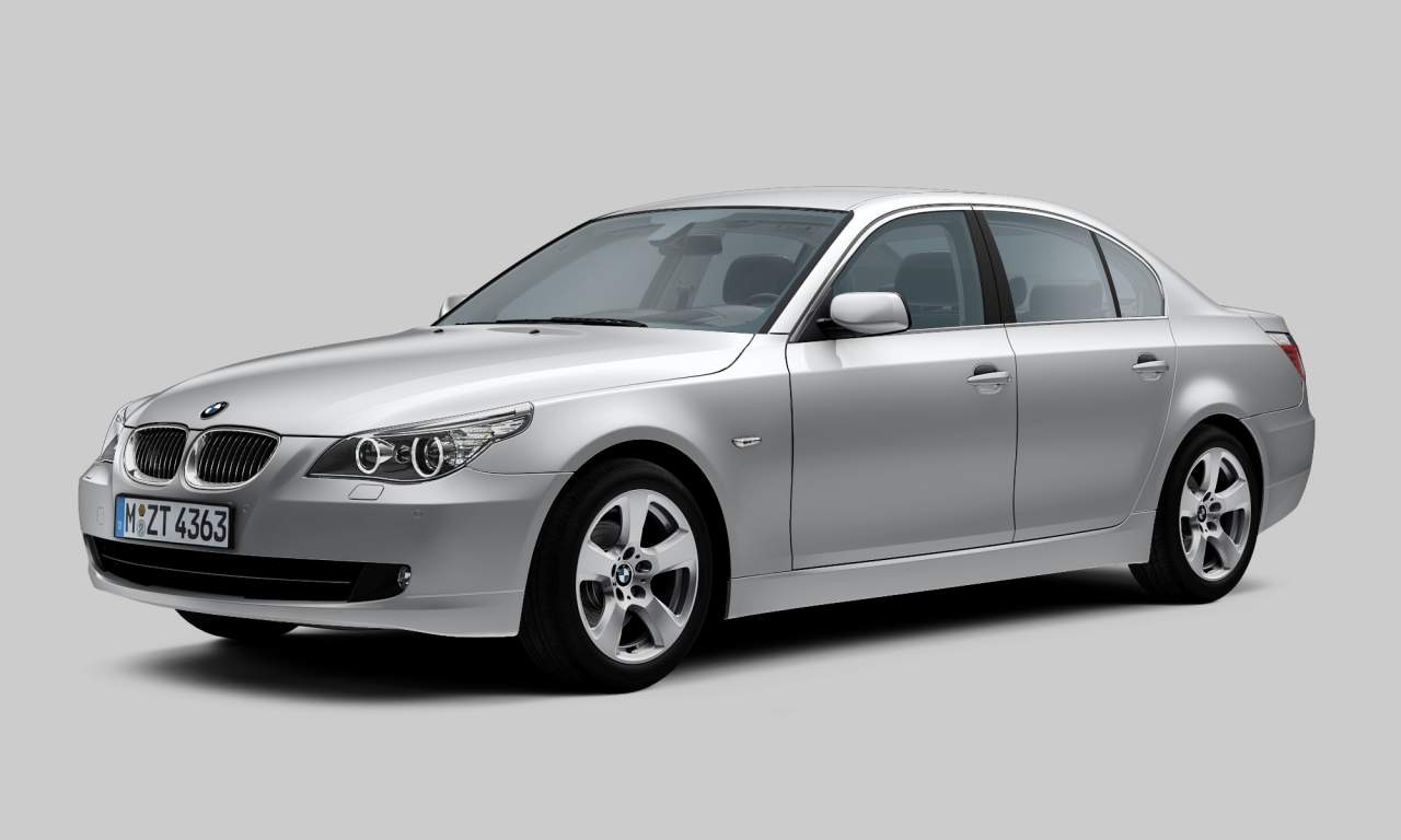 Exterior of 2008 BMW 530xi (Sedan (4 Doors)), VIN WBANV710X0CK07585