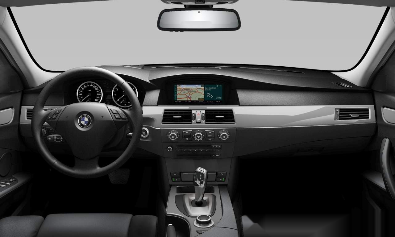 Interior of 2008 BMW 530xi (Sedan (4 Doors)), VIN WBANV710X0CK07585