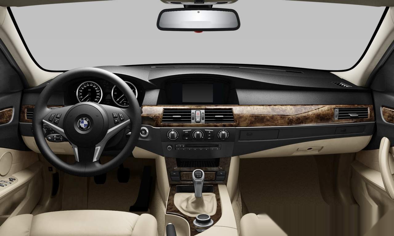 Interior of BMW 520d (Sedan (4 Doors)), VIN WBANX12090CZ44640