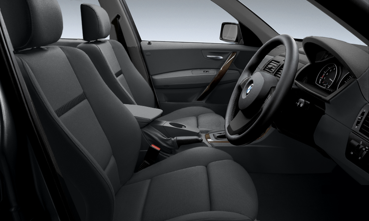 Interior of BMW X3 2.5I (E83), VIN WBAPA72010WD50400