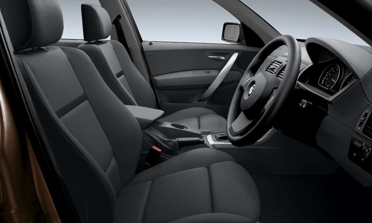 Interior of 2004 BMW X3 2.5I (E83), VIN WBAPA72090WB63499