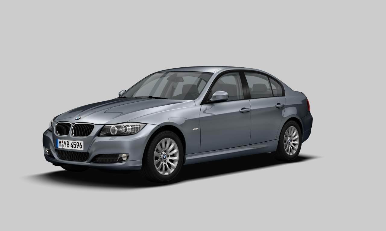 Exterior of BMW 320d (Sedan (4 Doors)), VIN WBAPN31000A227552