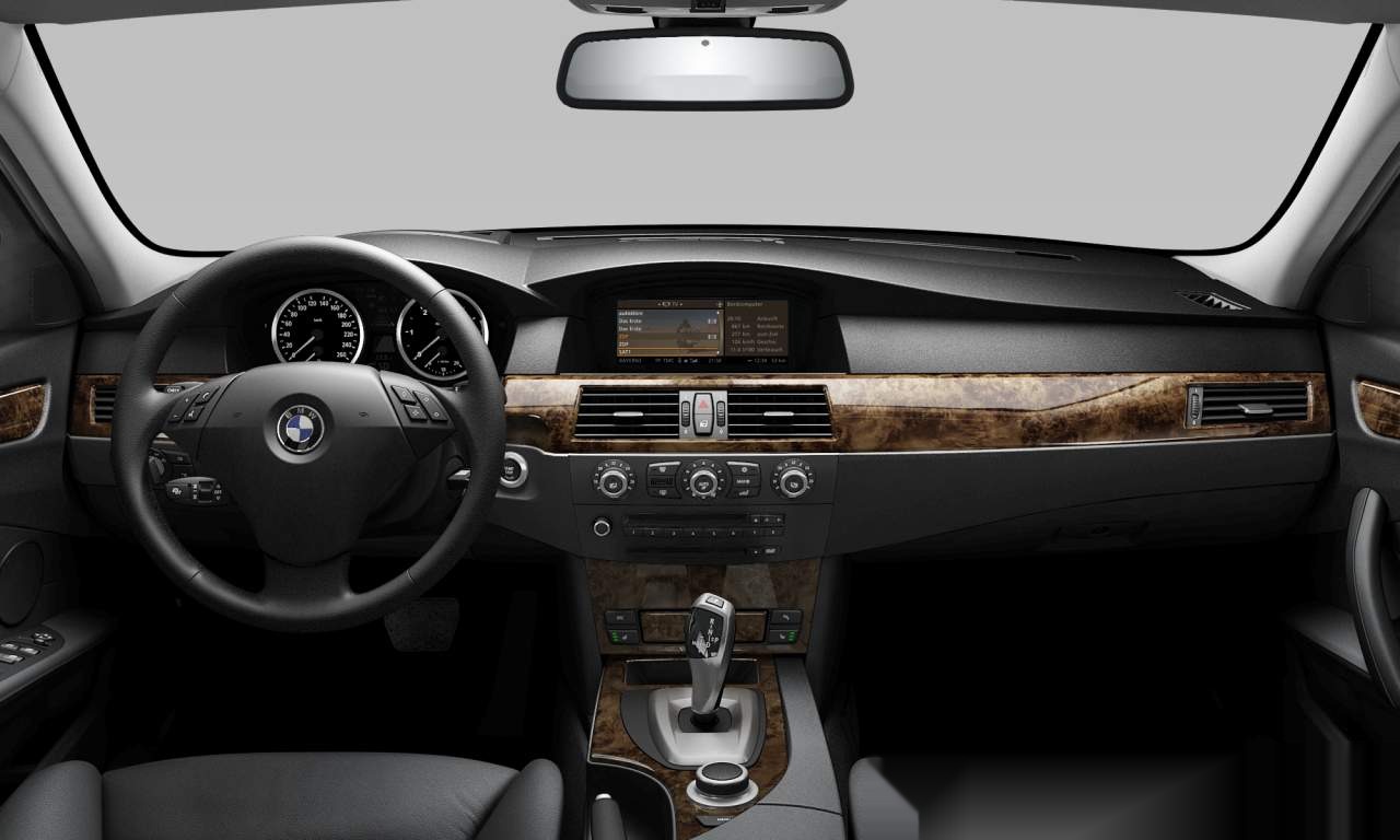 Interior of BMW 535d (Touring (5 Doors)), VIN WBAPX91050CU60716